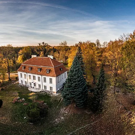 Dwor Dawidy Bed & Breakfast Mlynary