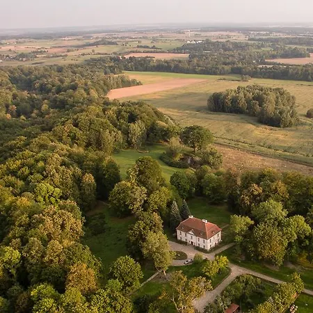 Dwor Dawidy Bed & Breakfast